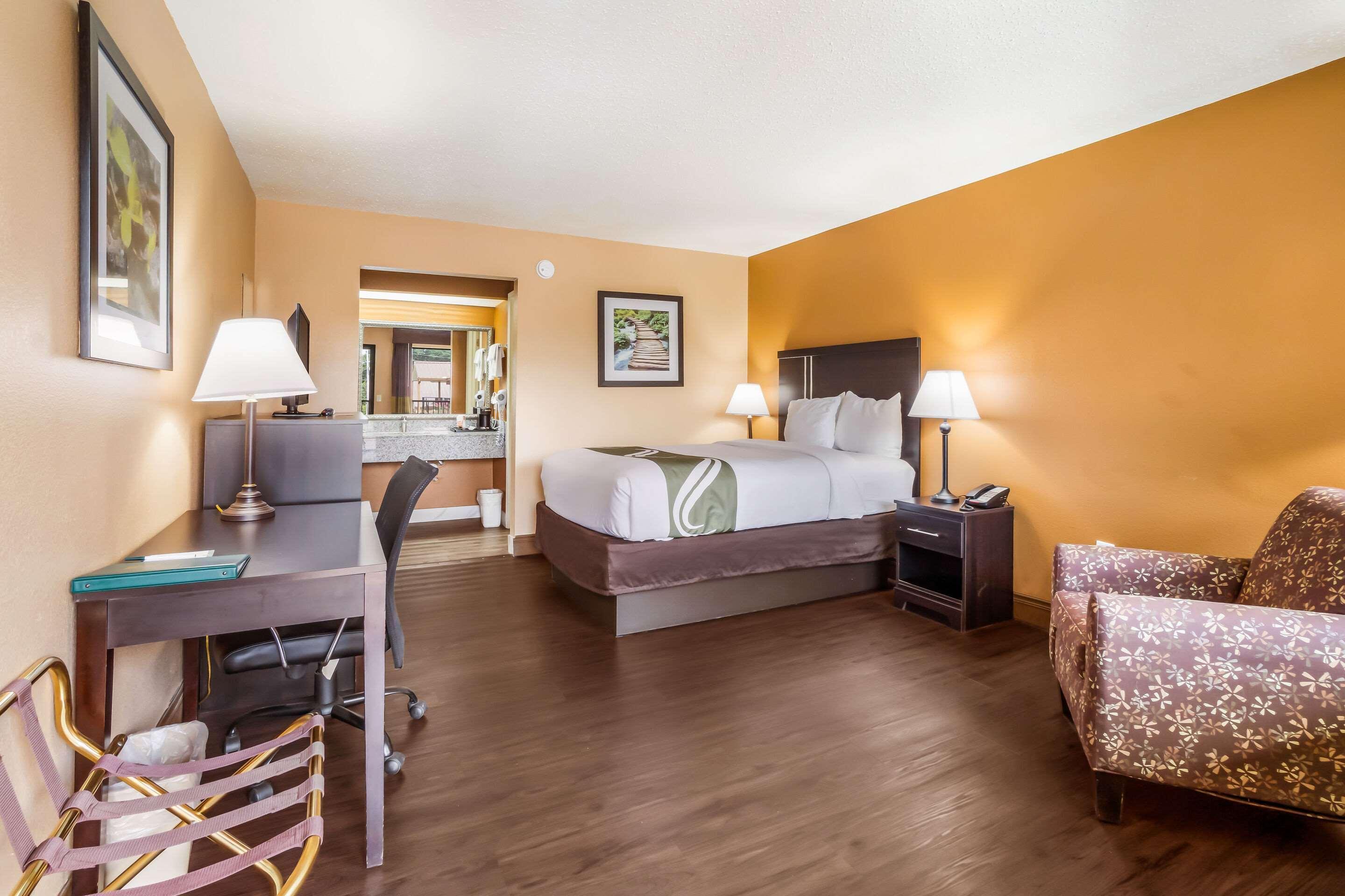 Quality Inn & Suites Corinth West Ngoại thất bức ảnh