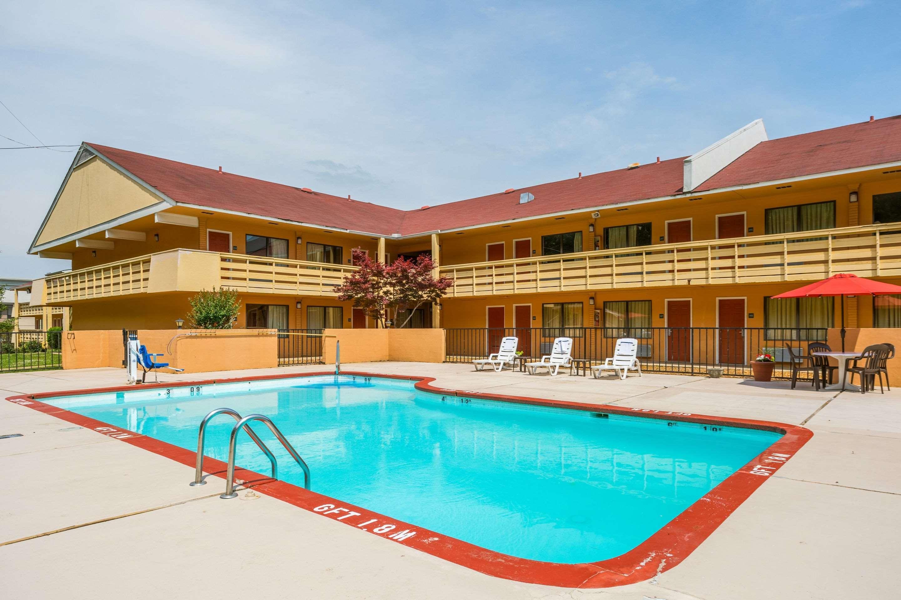 Quality Inn & Suites Corinth West Ngoại thất bức ảnh