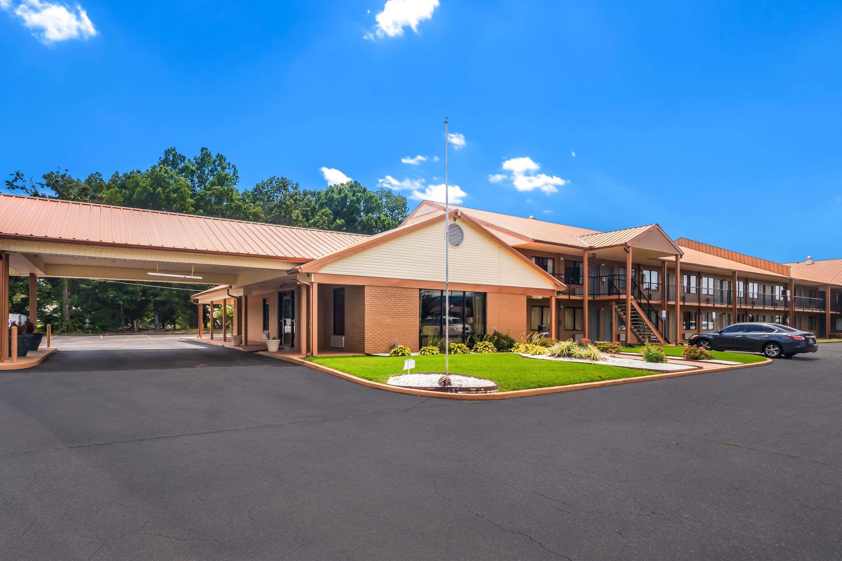 Quality Inn & Suites Corinth West Ngoại thất bức ảnh