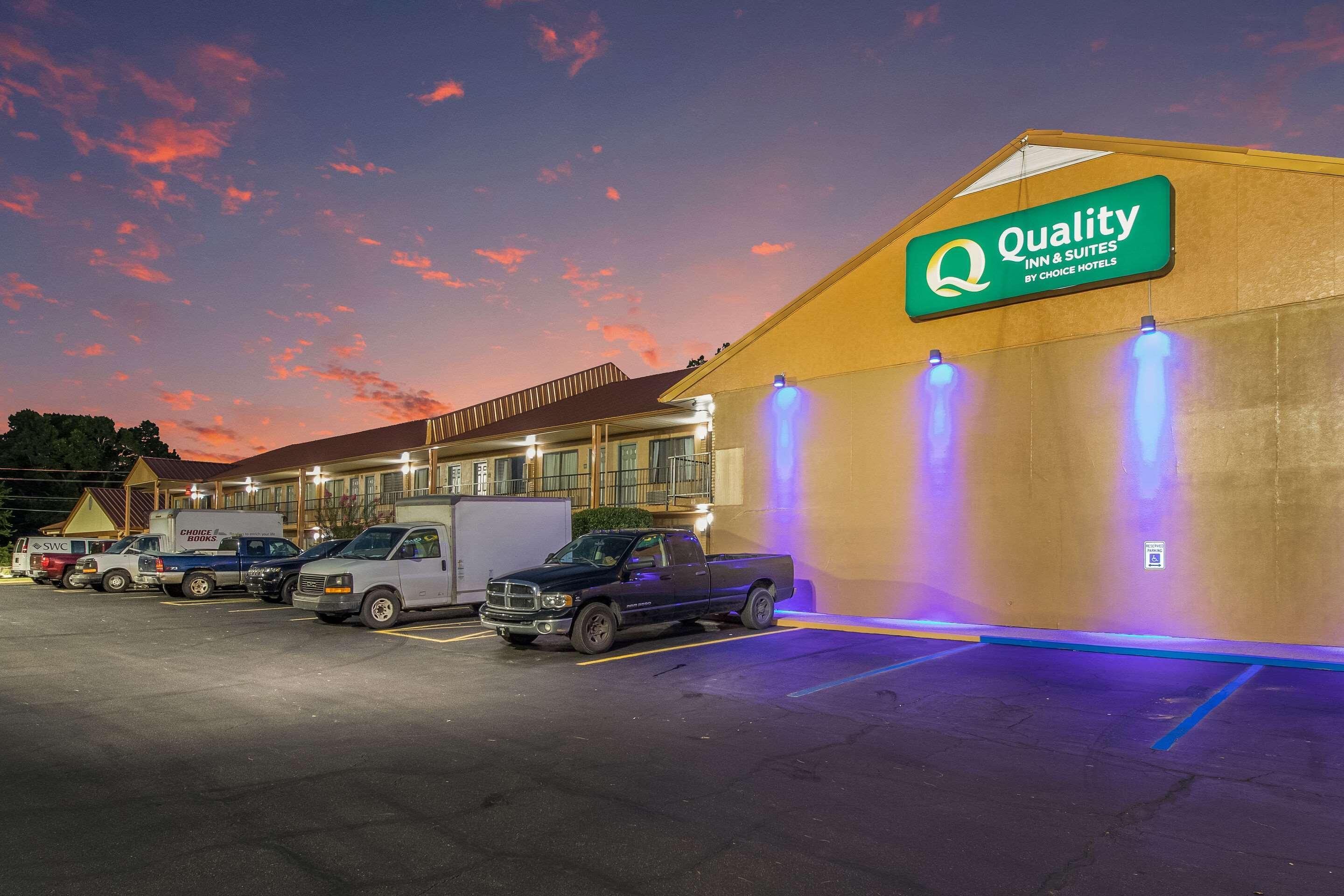 Quality Inn & Suites Corinth West Ngoại thất bức ảnh