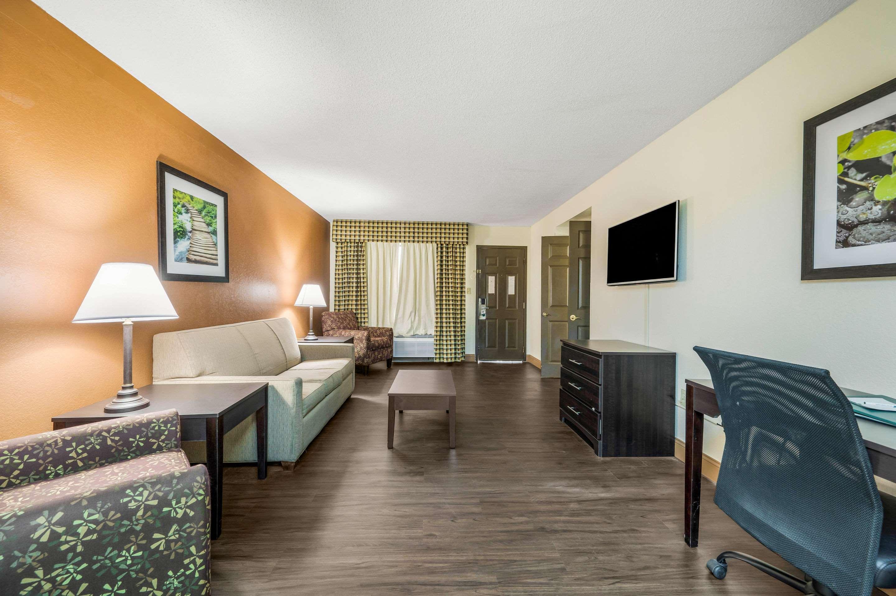 Quality Inn & Suites Corinth West Ngoại thất bức ảnh