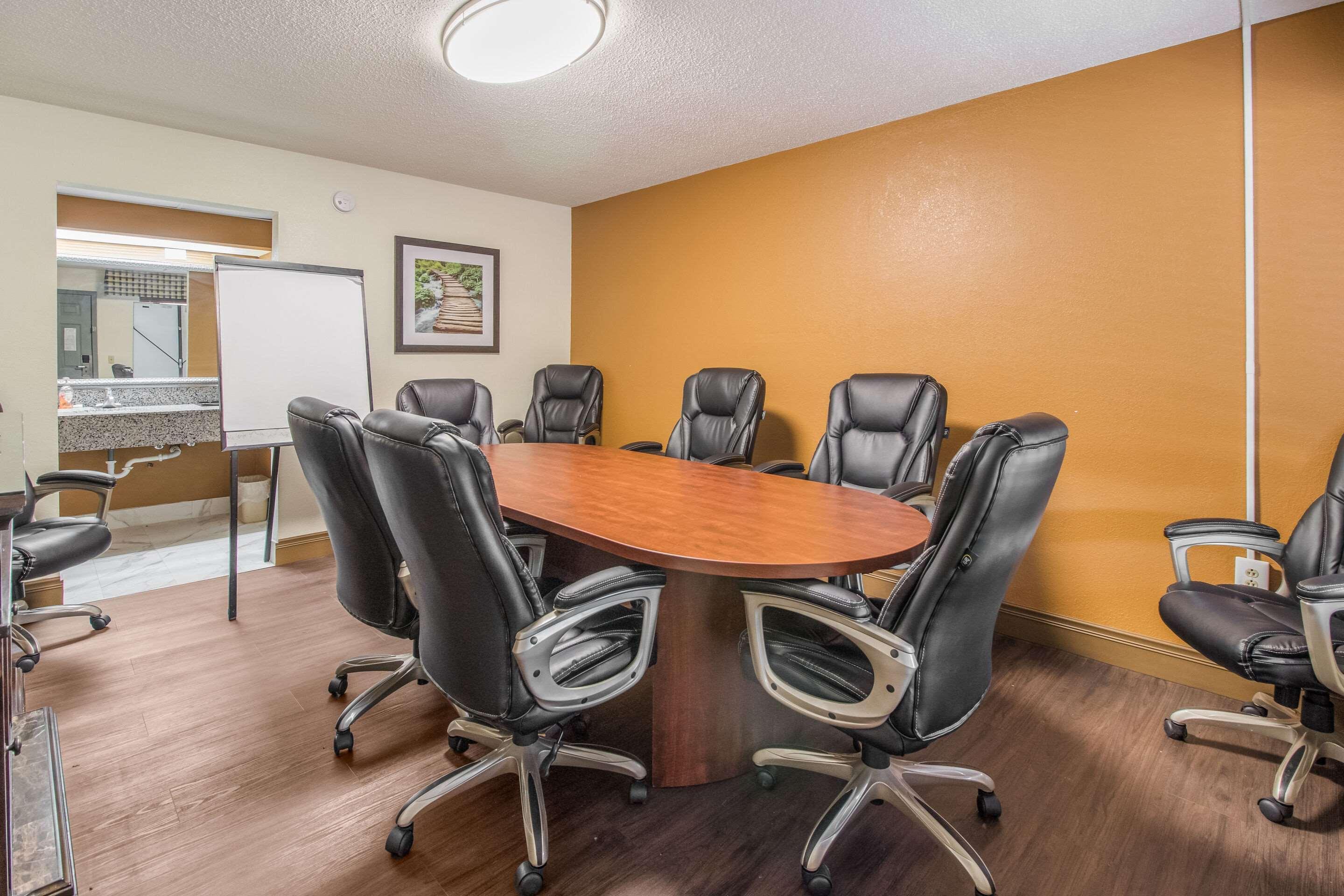 Quality Inn & Suites Corinth West Ngoại thất bức ảnh