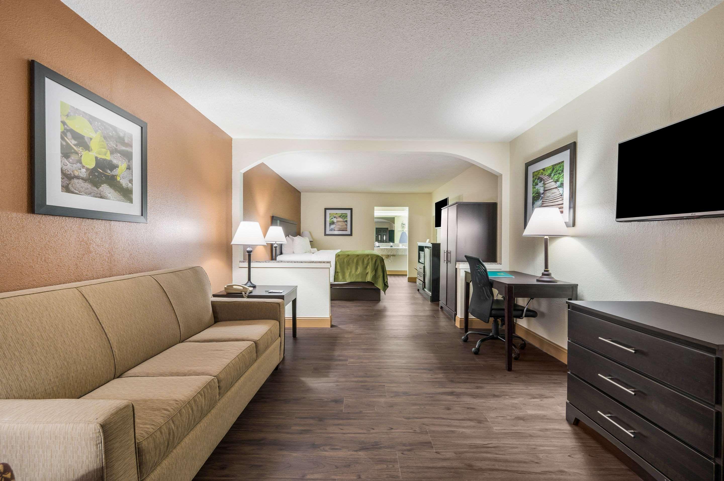 Quality Inn & Suites Corinth West Ngoại thất bức ảnh